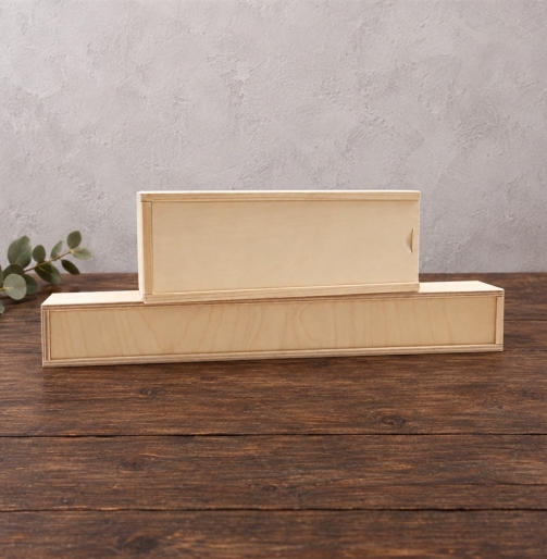 Zwei Taufkerzenkisten aus Holz mit Schiebedeckel: 45 x 4,8 x 4,8 cm und 26 x 8,5 x 8,5 cm