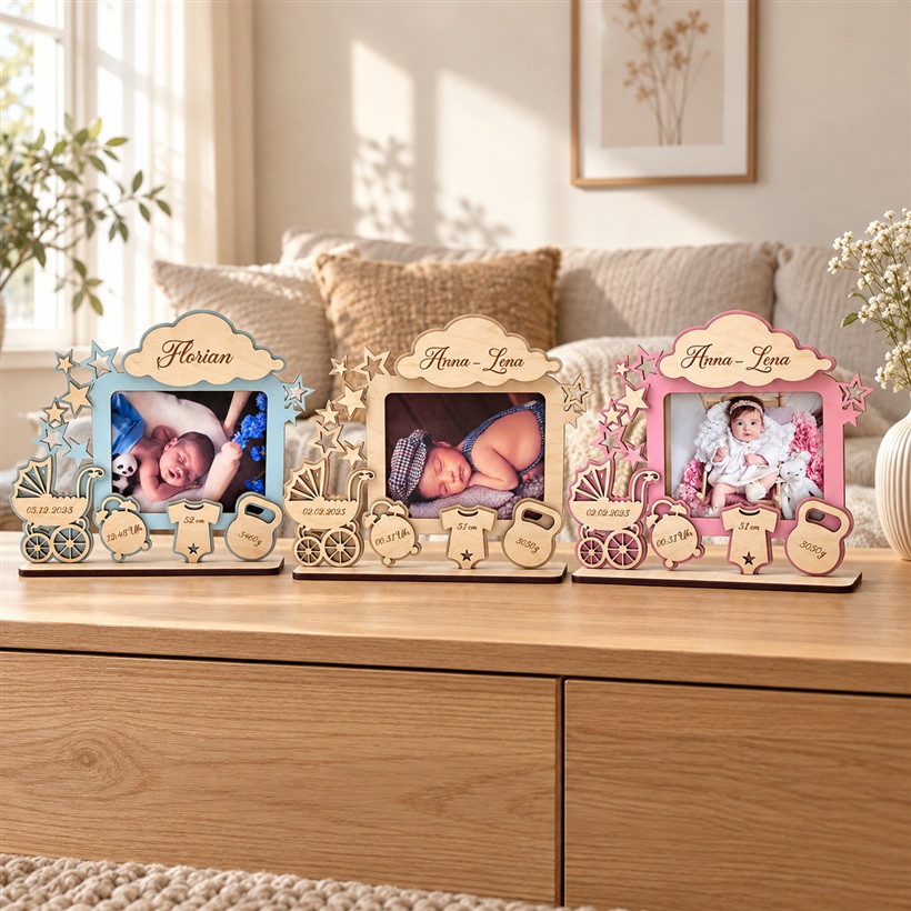 Personalisierte Baby-Fotorahmen in Hellblau, natur und Rosa mit Name und Geburtsdaten